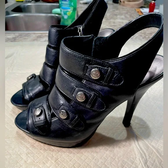 Coach Side Zipper 4” Heels Size 8 - Picture 1 of 8